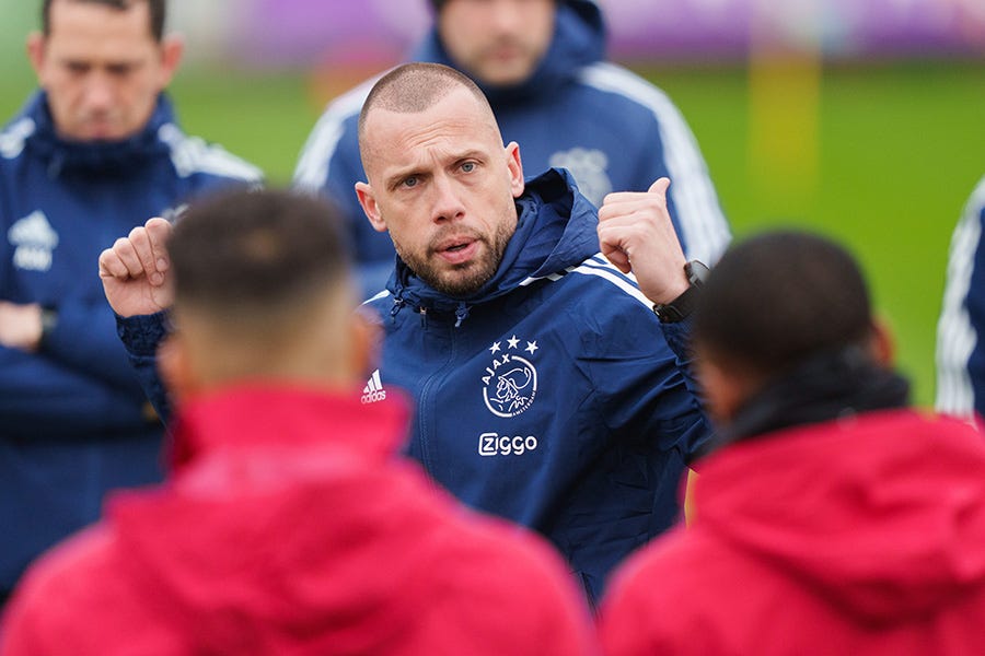 Heitinga 8 Heitinga 8