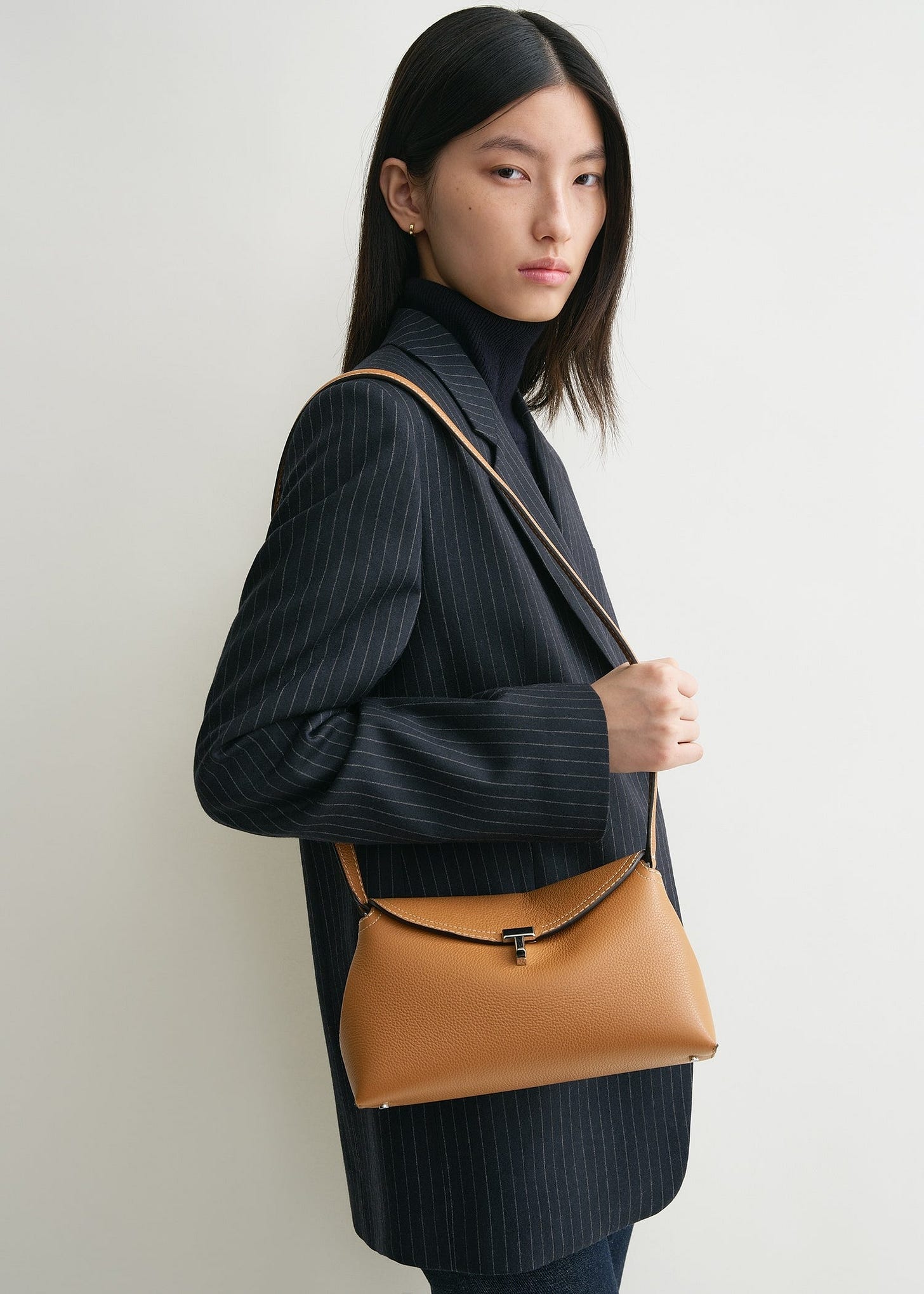 T-Lock clutch tan grain