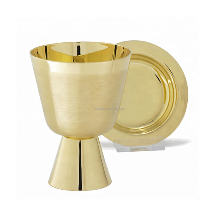 Brass Church Chalice With Matte Polish Finishing Round Shape Modern Design  Excellent Quality With Paten For Drinking