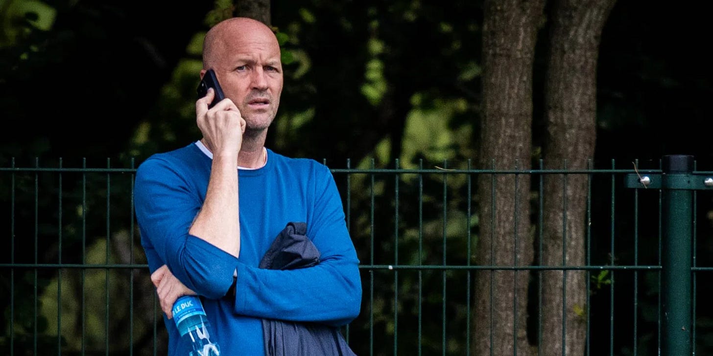 Perez ziet dat Cruijff gigantisch risico neemt bij Ajax met dure aankopen Perez ziet dat Cruijff gigantisch risico neemt bij Ajax met dure aankopen