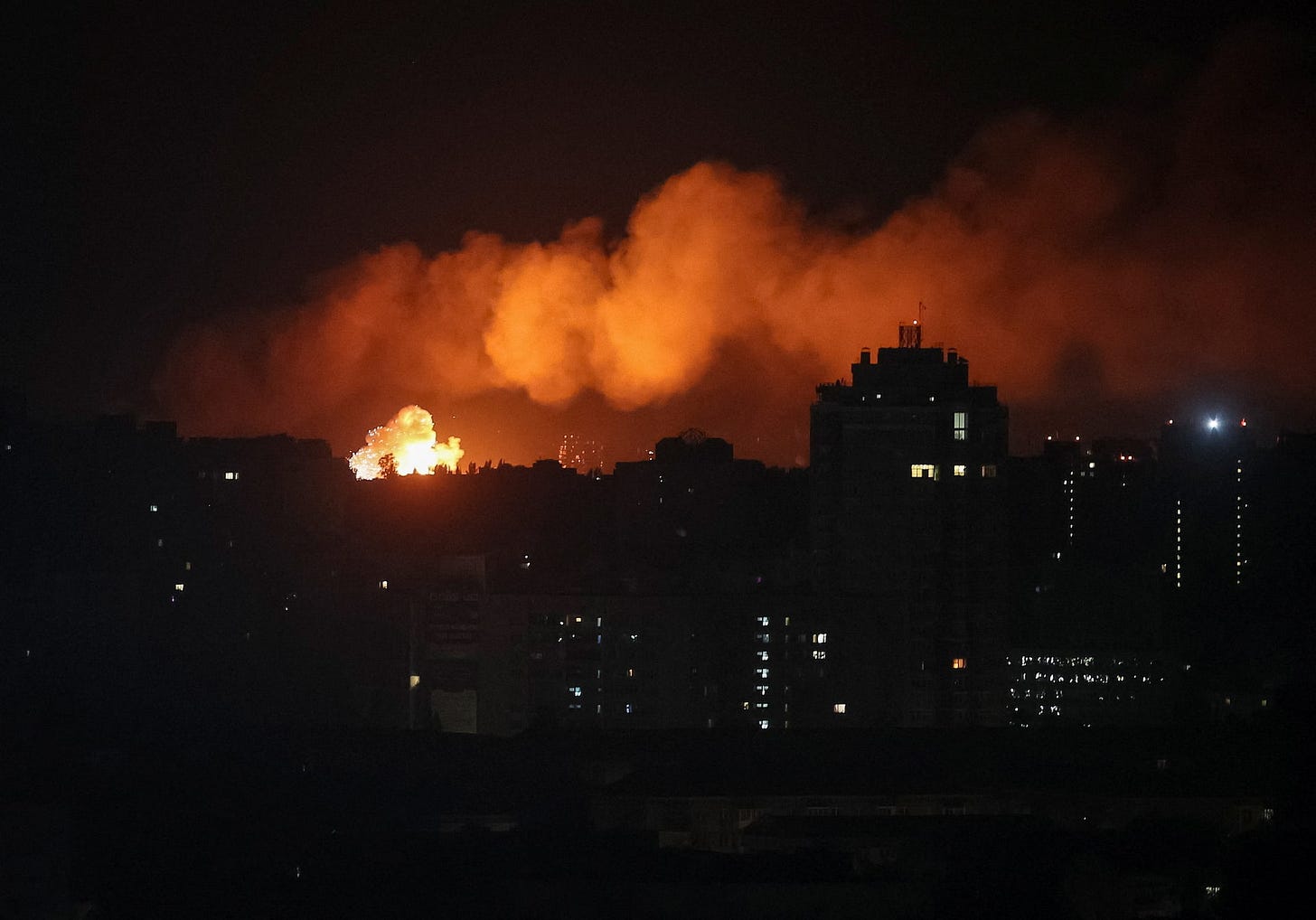 Russian ballistic missiles kill 12 in Ukraine's Kyiv, spark fires - August  20, 2026 | Reuters