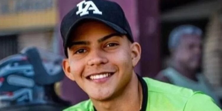 #Chapada: Adolescente natural de Livramento de Nossa Senhora morre após sofrer infarto fulminante em Vitória da Conquista #Chapada: Adolescente natural de Livramento de Nossa Senhora morre após sofrer infarto fulminante em Vitória da Conquista