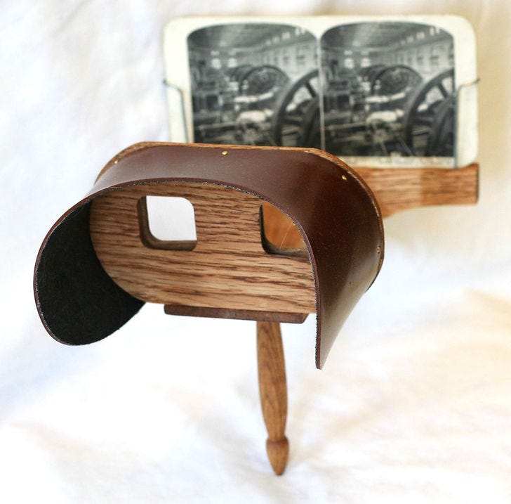 Reproduction of a Holmes Stereoscope (source) Reproduction of a Holmes Stereoscope (source)