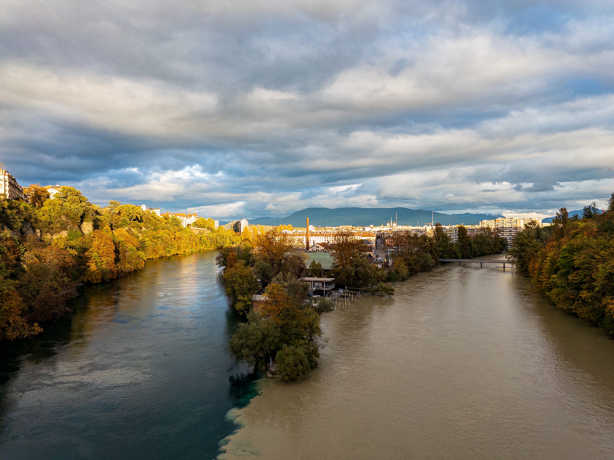 Confluence of the Rhone and Arve rivers, Geneva, Switzerland. © Gavin Gough
