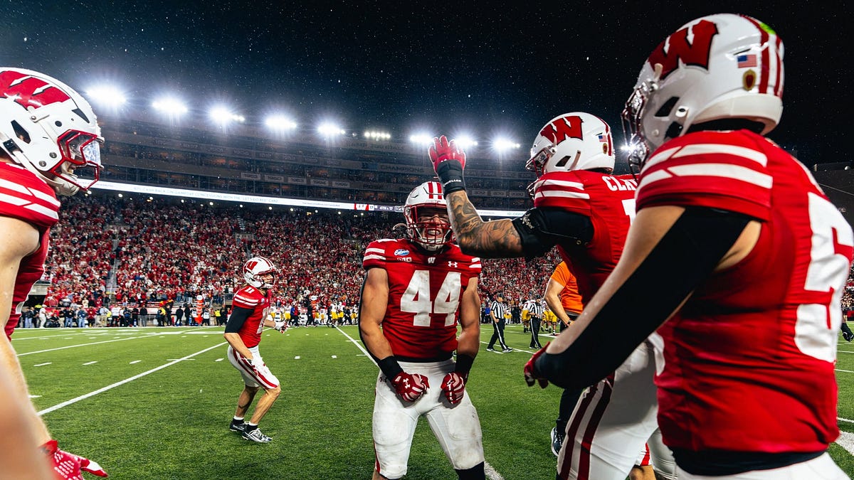 Photo: badgernotes.com Wisconsin Badgers vs. Iowa Hawkeyes Week 9 Predictions and Odds