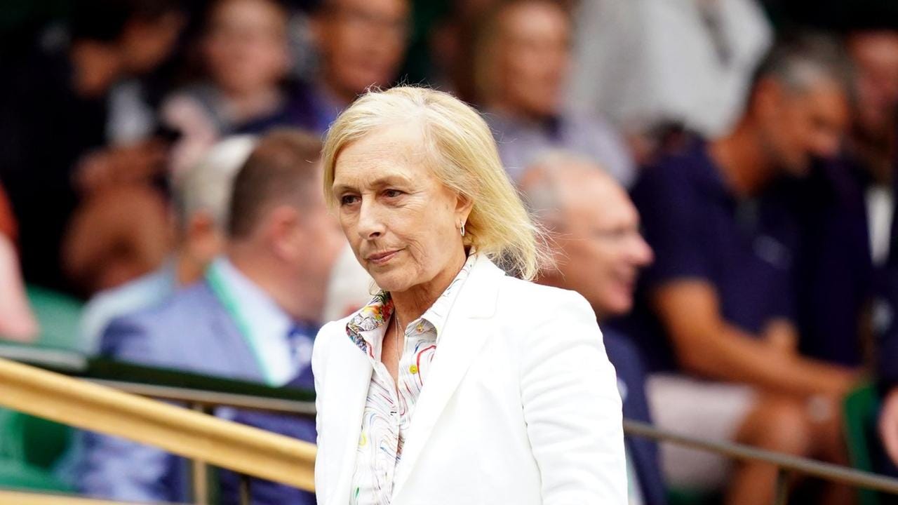 Martina Navratilova announces throat, breast cancer diagnosis Martina Navratilova announces throat, breast cancer diagnosis