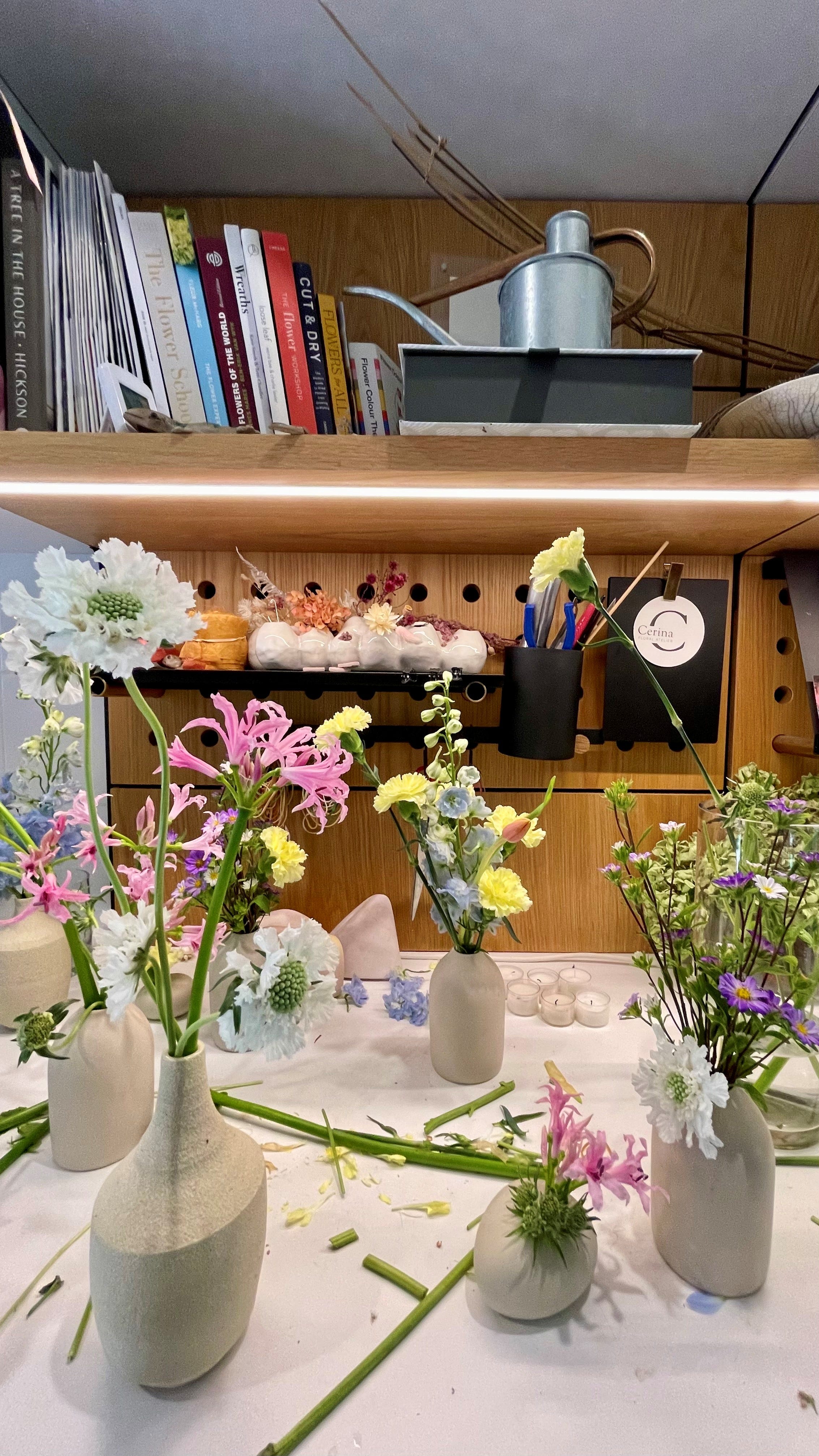 Easy Professional Tips on How to Arrange Bud Vases