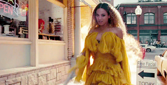 beyonce_bat