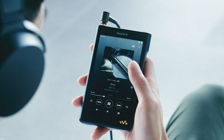 Bu fiyatlandırma Sony'nin gerçek dijital müzikseverlerin envanterini oluşturma adına yürüttüğü bir projenin kılıfı olabilir. Bu fiyatlandırma Sony'nin gerçek dijital müzikseverlerin envanterini oluşturma adına yürüttüğü bir projenin kılıfı olabilir.