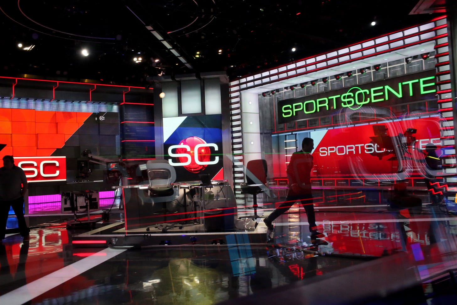 Disney gives investors a look at ESPN financials