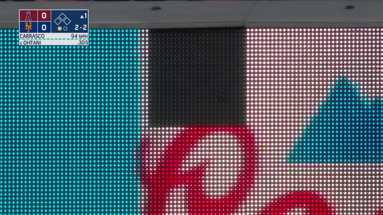 How Coors Light Turned a Broken LED Video Display into Marketing Gold How Coors Light Turned a Broken LED Video Display into Marketing Gold