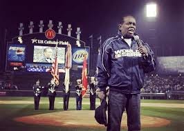 Lou Rawls Singing The Star Spangled Banner During The 2005 World Series In  Chicago. Rawls Would Have Been 87 Today. #ChicagoHistory ✔️