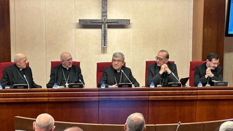 Monsignor Luis Arguello, at the center, after his nomination as President of the Spanish Episcopal Conference during the 124th plenary assembly of the Spanish Bishops, in Madrid on March 5, 2024 | Photo: ANSA/VATICANO