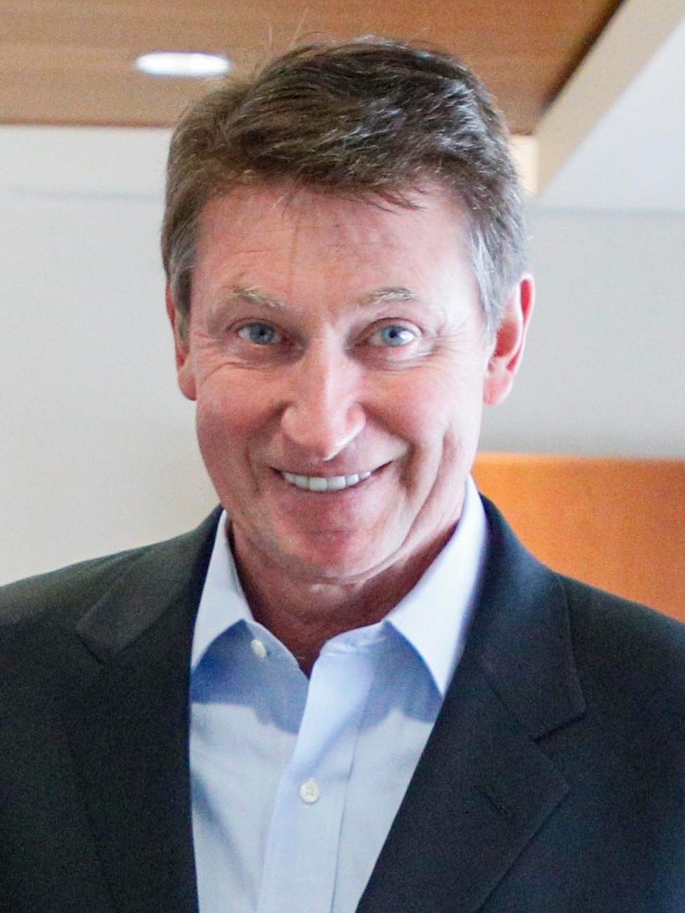 Wayne Stack Memo to: Wayne Gretzky, fallen idol - Daniel Gawthrop