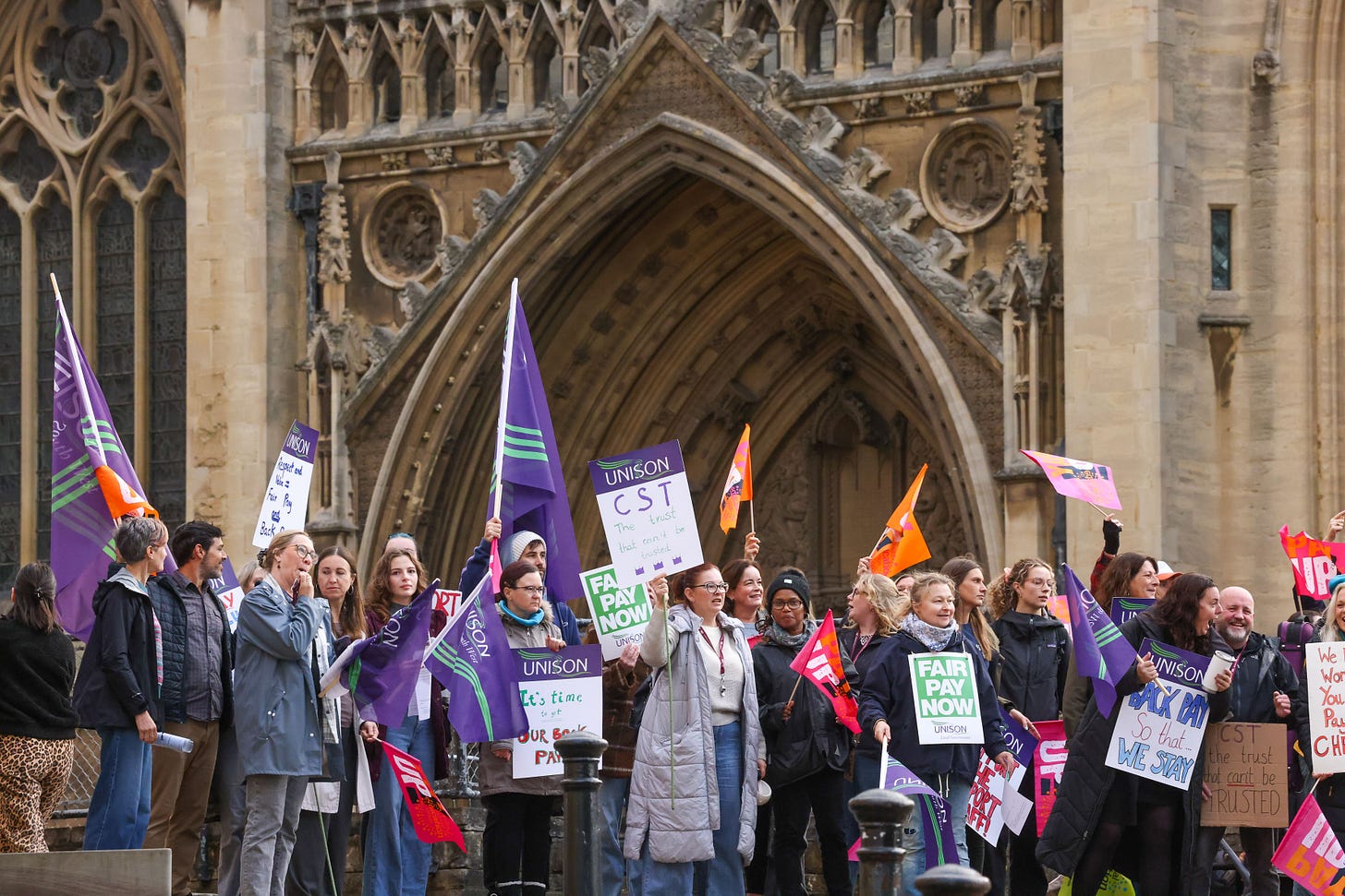 Teaching support staff on strike in Bristol