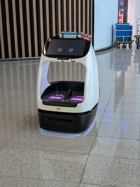 Incheon Airport Robots and Music