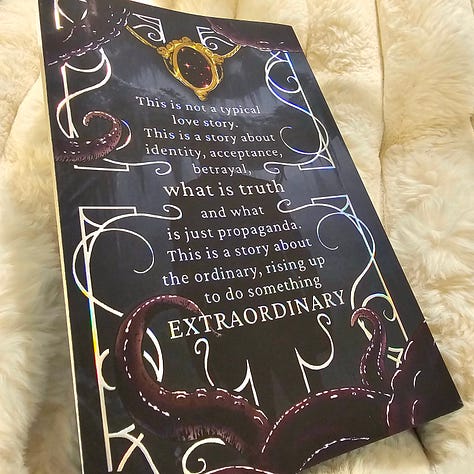 Gallery of pictures of the Northern Roseaarde Omnibus with holographic foil and colored internal pages