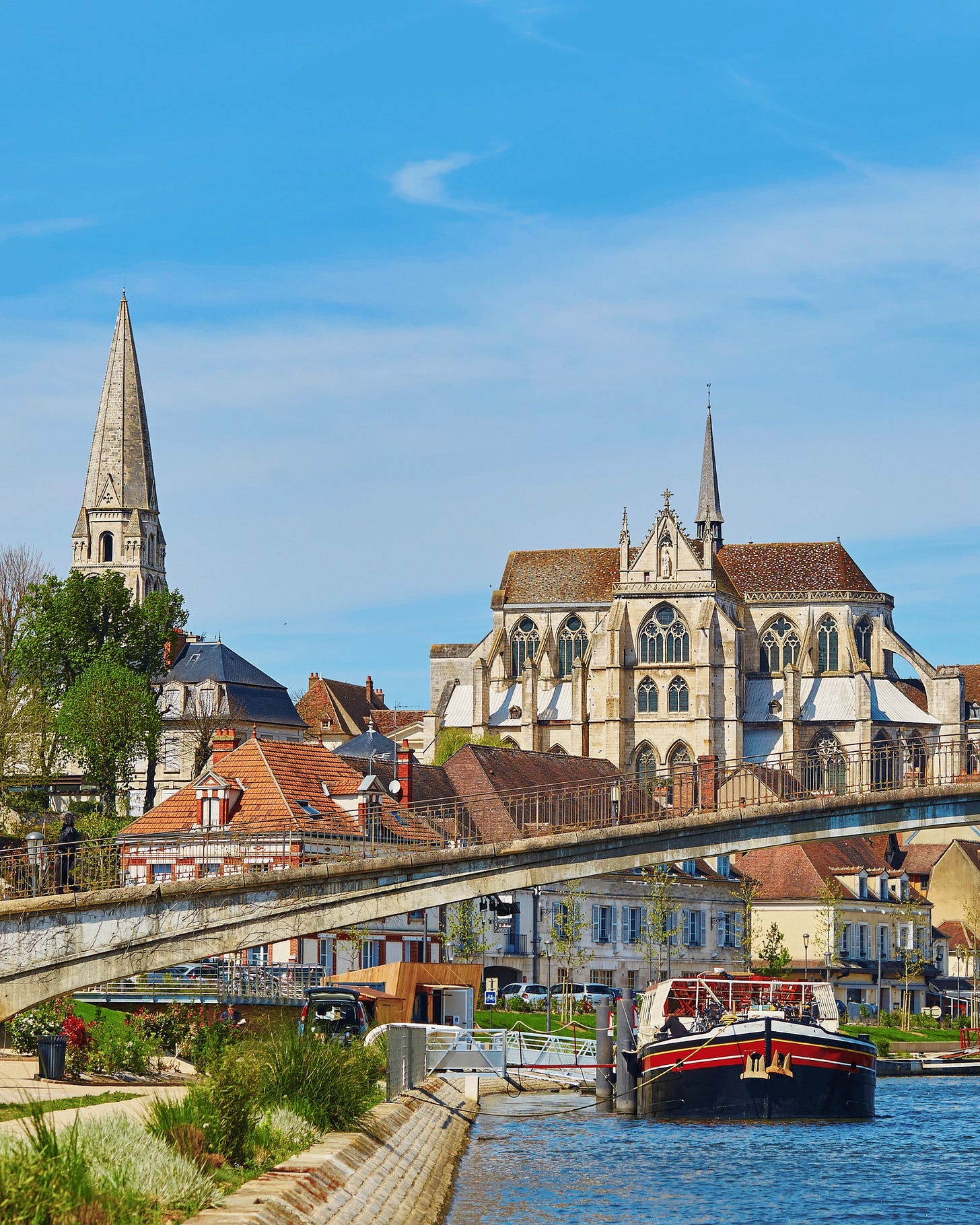 May be an image of Stari Most and text