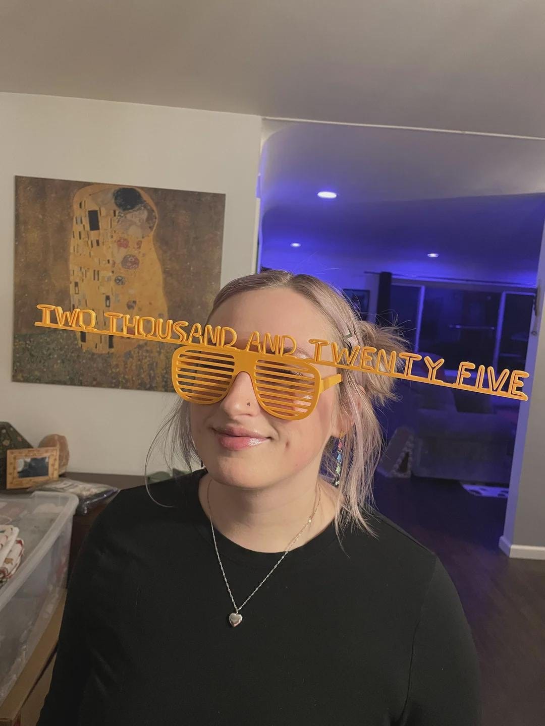 These 2025 glasses make no sense : r/mildlyinfuriating These 2025 glasses make no sense : r/mildlyinfuriating