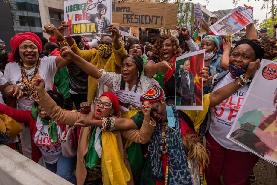 Demonstrators from Cameroon protest against President Biya Demonstrators from Cameroon protest against President Biya