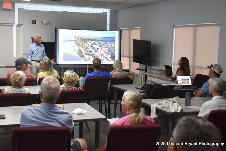 Residences of Lake Osborne Neighborhood Association meeting July 8, 2025. (LEONARD BRYANT) Residences of Lake Osborne Neighborhood Association meeting July 8, 2025. (LEONARD BRYANT)