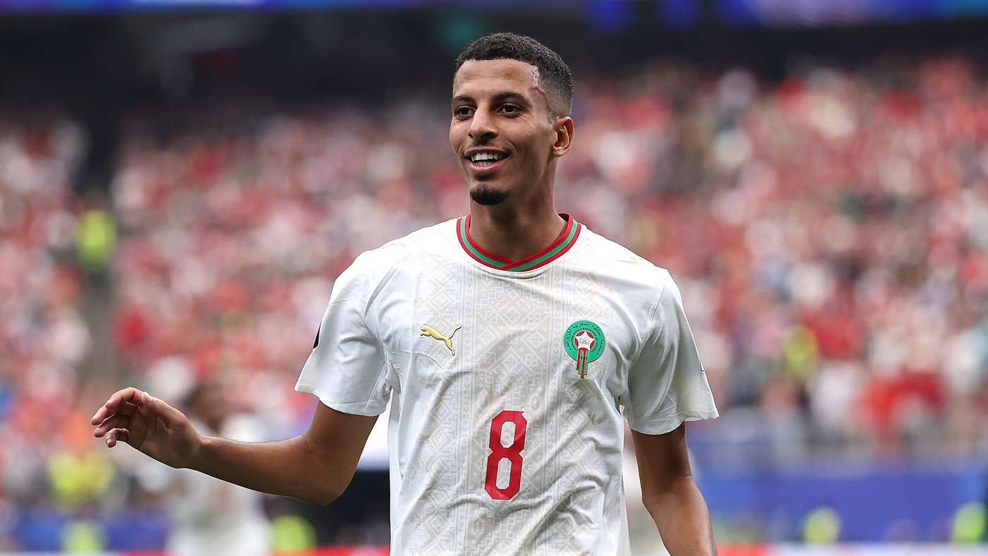 Azzedine Ounahi reist naar Amsterdam voor gesprekken met Ajax' | Voetbalzone Azzedine Ounahi reist naar Amsterdam voor gesprekken met Ajax' | Voetbalzone