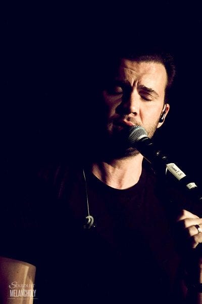 gil mckinney sings movie tv tech geeks interview gil mckinney sings movie tv tech geeks interview