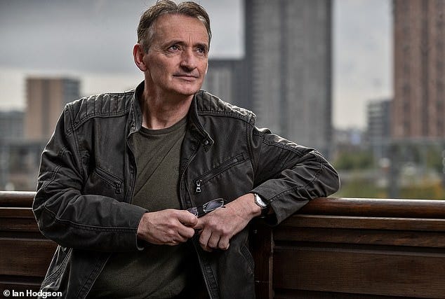 Pat Nevin's passion for the arts always set him apart but his love affair  with football is undimmed | Daily Mail Online