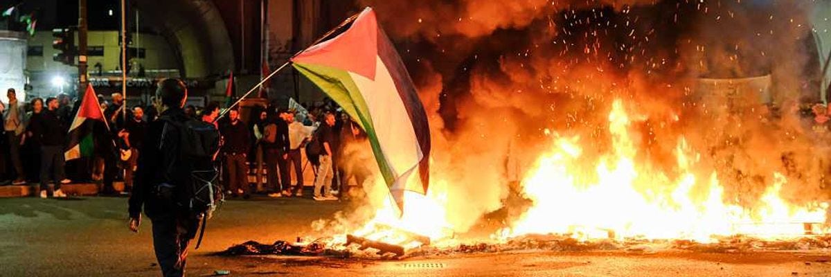 Les dockers de Gênes manifestent contre les attaques contre la flottille Sumud