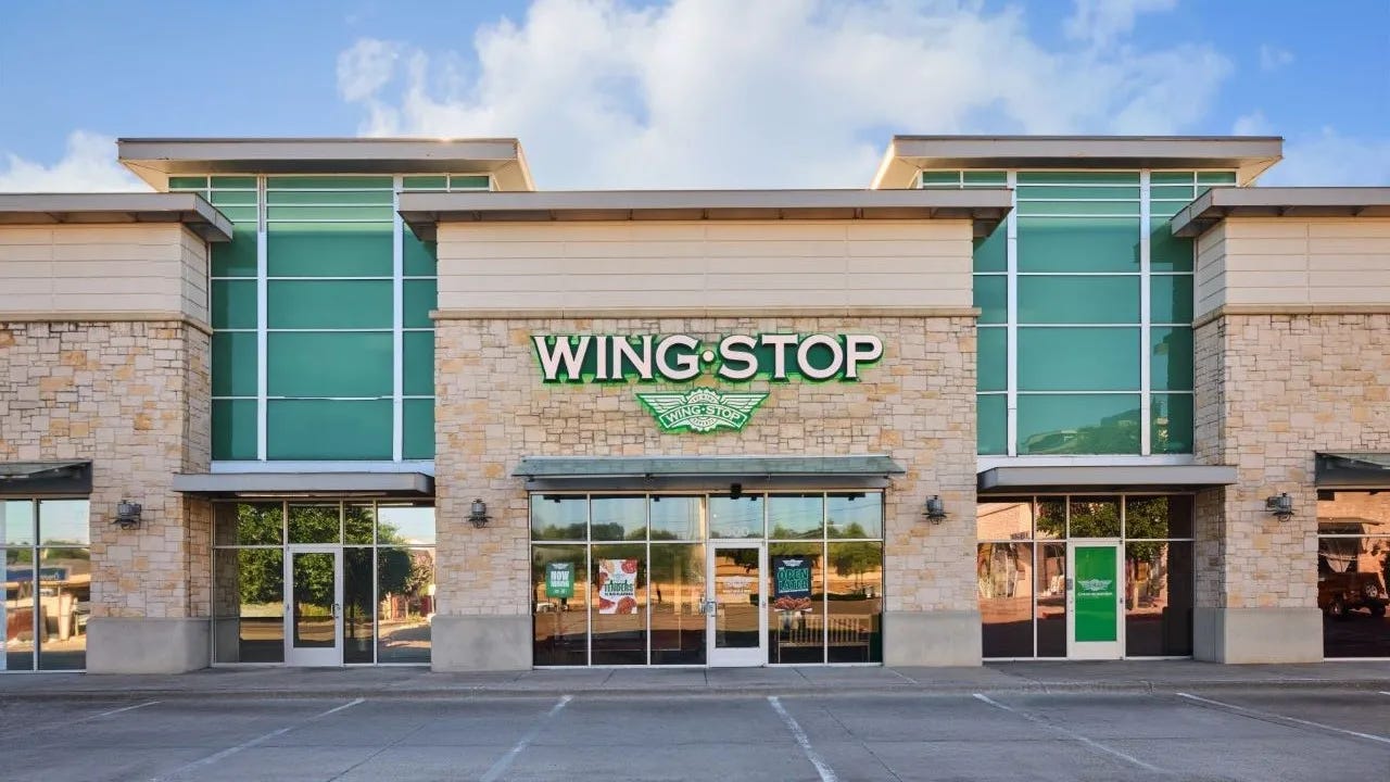 Wingstop hits 3,000th restaurant milestone Wingstop hits 3,000th restaurant milestone