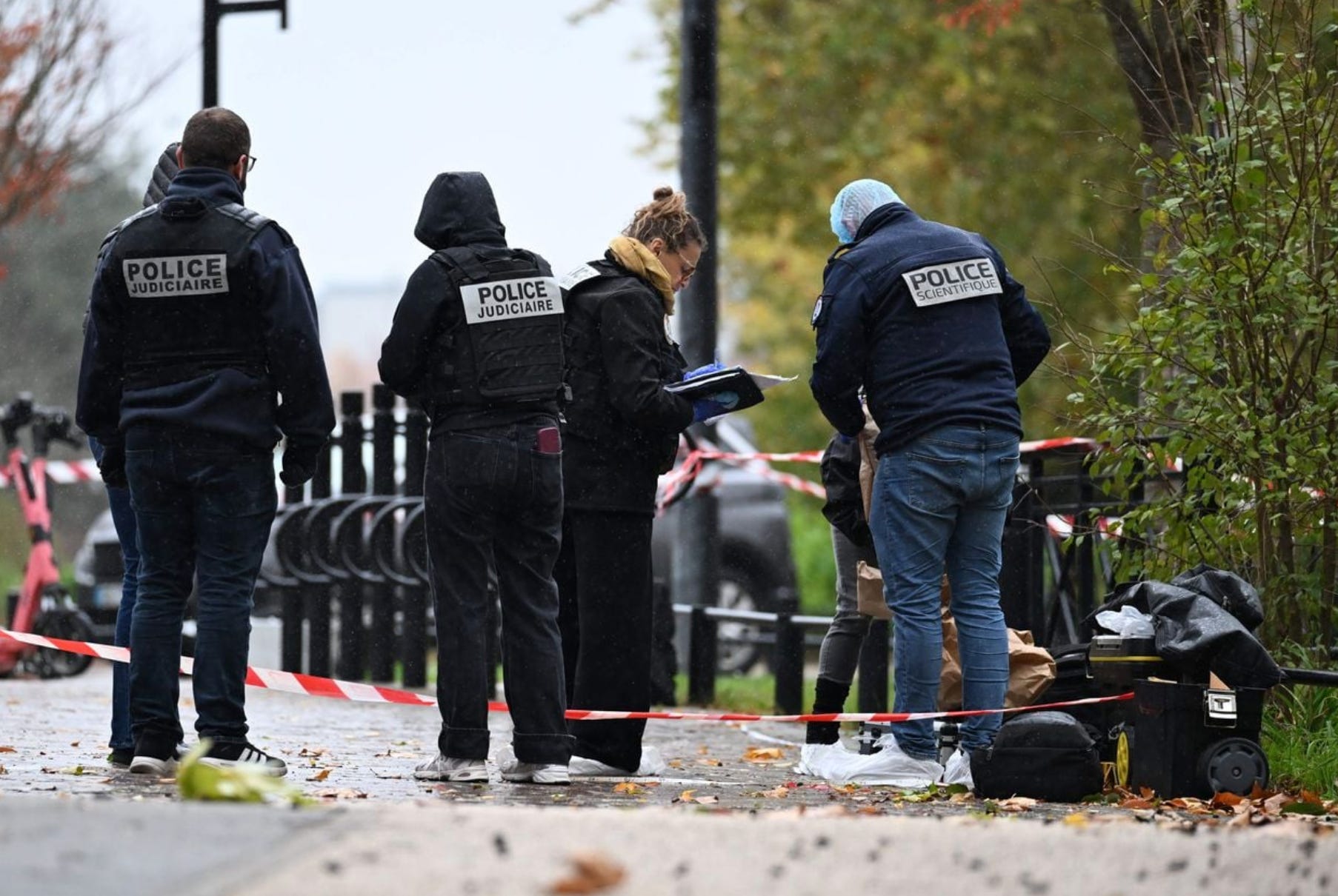 Attentat raciste à Trappes : le suspect transféré au tribunal après la levée de sa garde à vue