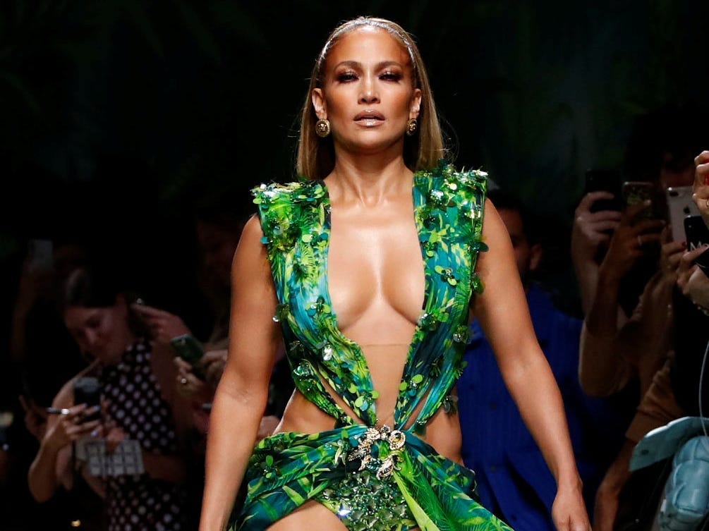 jennifer lopez versace 2020.JPG