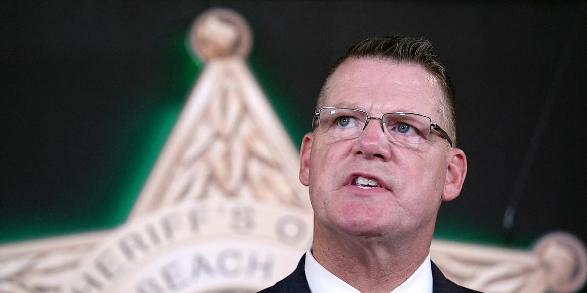 Former Acting Secret Service Director Ron Rowe Paid Himself a Bonus Amid President Trump Assassination Threats