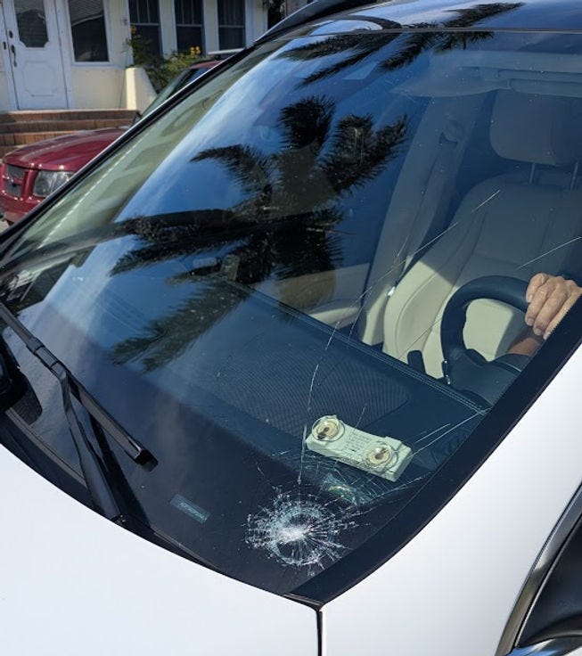 Car on Lakeside Drive (CONTRIBUTED)