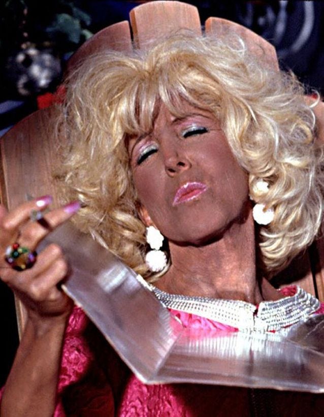 Lin Shaye dans « Mary à tout prix » - Que sont-ils devenus... les acteurs  de « Mary à tout prix » - Elle