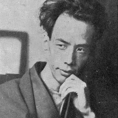 Black-and-white photo of author Ryunosuke Akutagawa Black-and-white photo of author Ryunosuke Akutagawa