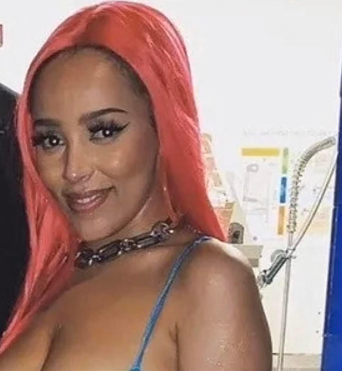 the history book on the shelf.. is always repeating itself 😞😞😞 : r/ DojaCat