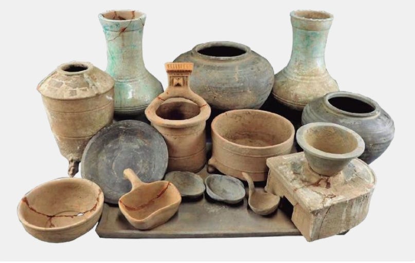 **Artifacts unearthed from Han dynasty tombs. Credit: Shaanxi Provincial Institute of Archaeology.** **Artifacts unearthed from Han dynasty tombs. Credit: Shaanxi Provincial Institute of Archaeology.**