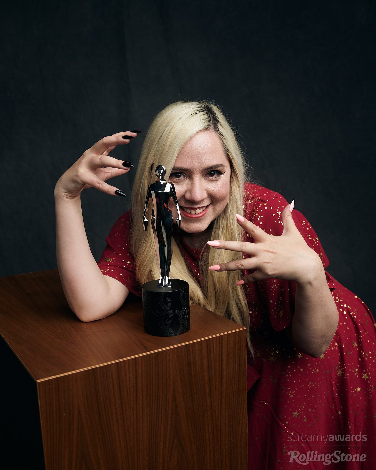 Vivienne Medrano 💖 on X: "Got these swanky photos taken at the #streamys  The Helluva Bitch, the Helluva Boss, and the Spindlehorse rep 😈❤️📸  https://t.co/vJd0toR72r" / X