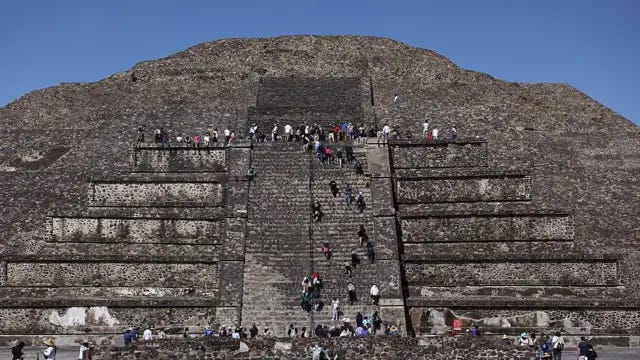 Una de las pirámides de Teotihuacán