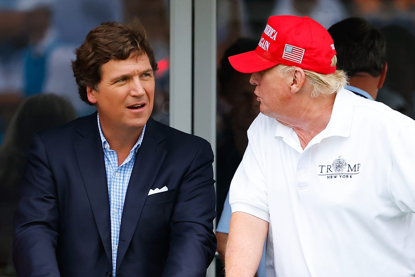 Tucker Carlson backtracks on private texts saying he hates Trump: 'I love  Trump'