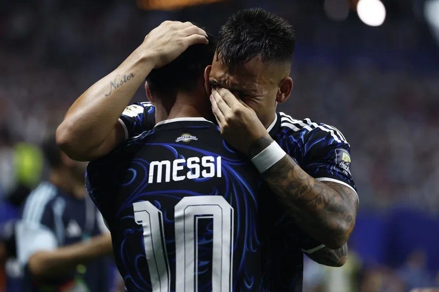 El campeón y su estandarte Messi vuelven a la final del Mundial El campeón y su estandarte Messi vuelven a la final del Mundial