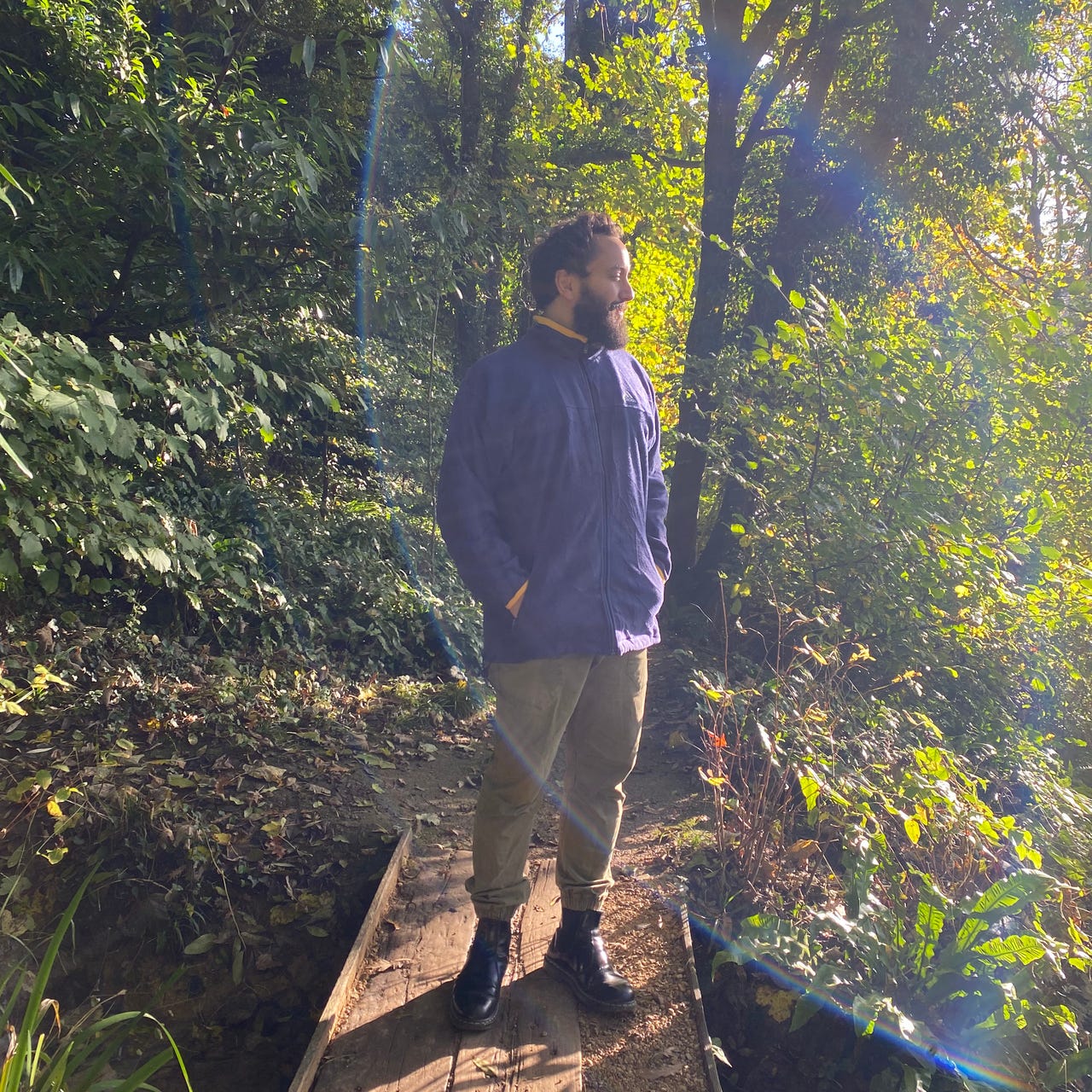 Distante por Eduardo Lemos Martin