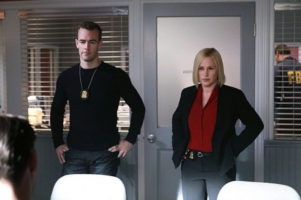james van der beek sashay hips csi cyber evil twins 2015 images james van der beek sashay hips csi cyber evil twins 2015 images