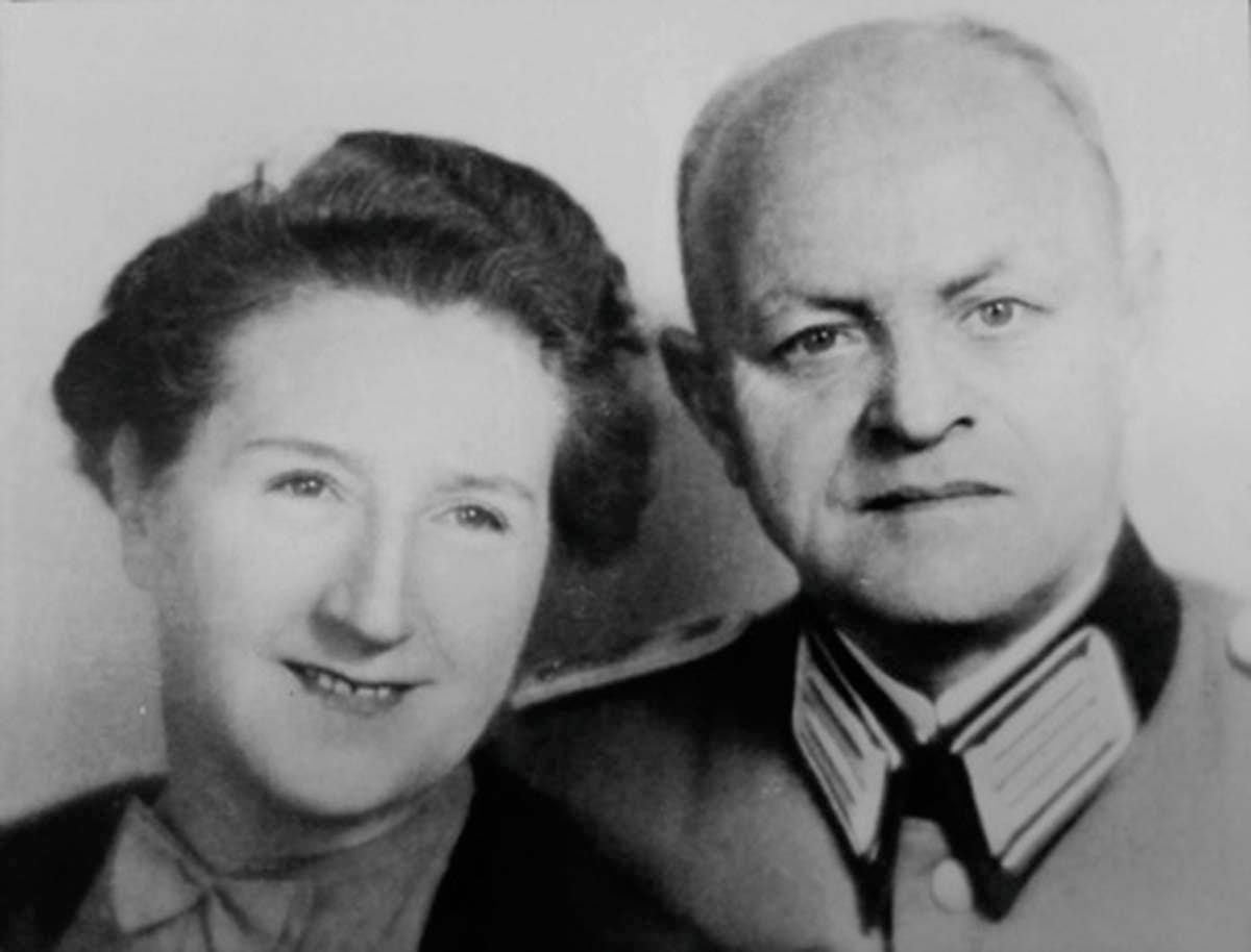 Eva Braun’s parents, Fritz and Franziska, celebrating Christmas in 1940. Eva Braun’s parents, Fritz and Franziska, celebrating Christmas in 1940.