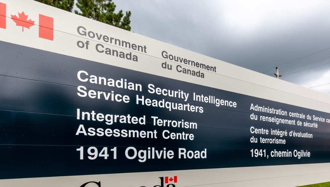 JHVEPhoto/Shutterstock