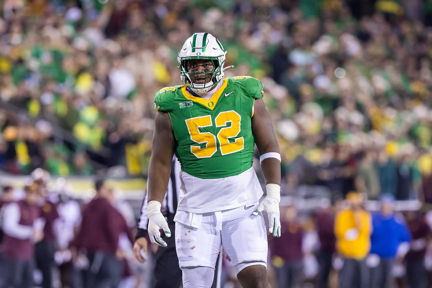 Oregon's A'Mauri Washington's father died last month, and he has a baby at  home. But this Ducks star is making it work - oregonlive.com