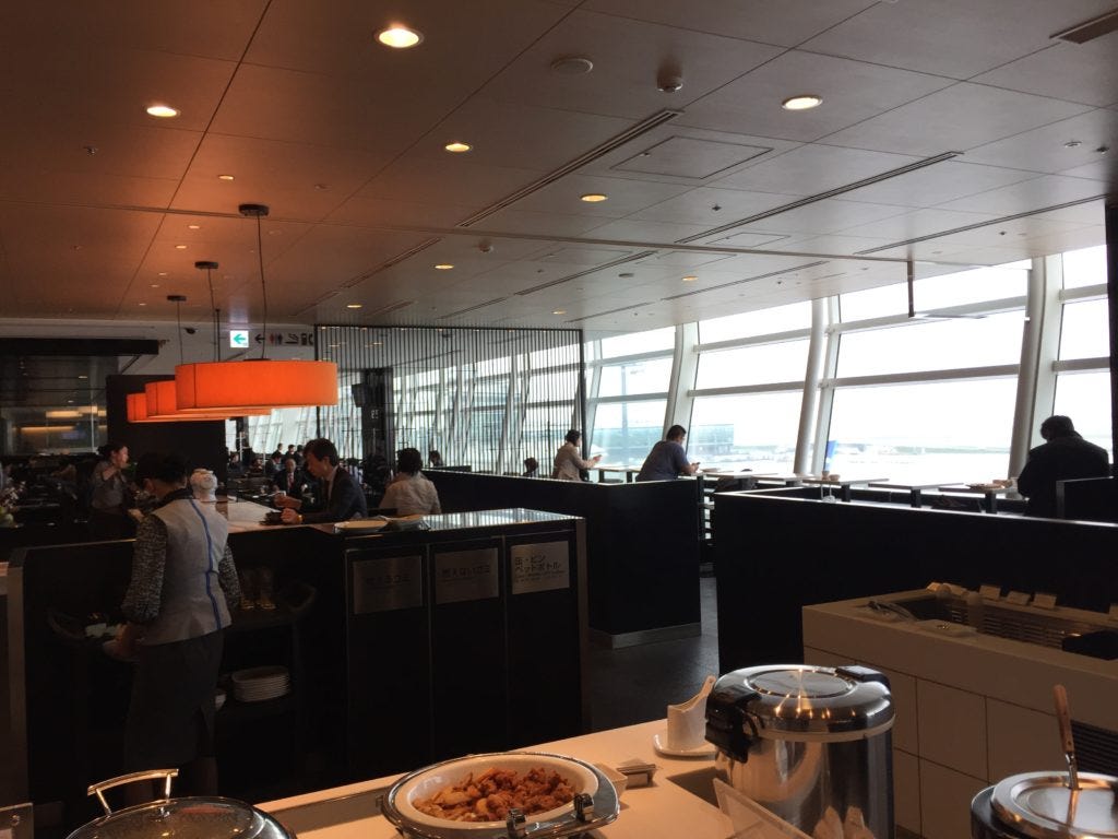 Flight Review: Lufthansa Boeing 747-8i Business Class (HND-FRA)