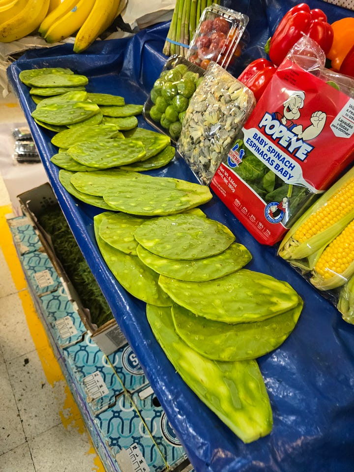 Mercado Medellín: Chili, incense, bracelets, nopales (cactus)