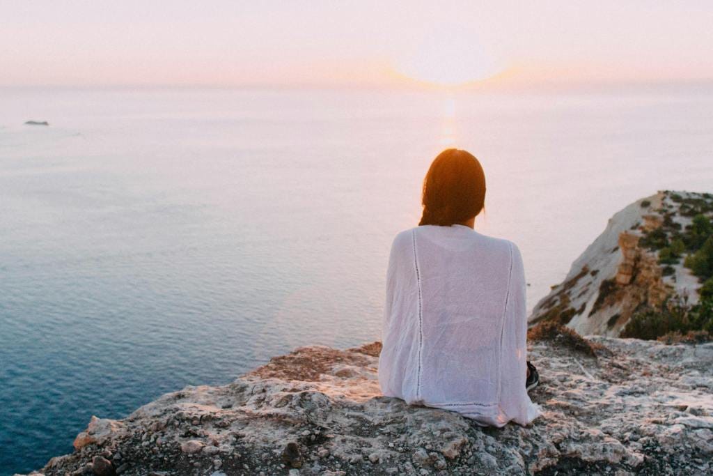 The Ultimate Guide to Managing Hot Flashes & Night Sweats During Menopause